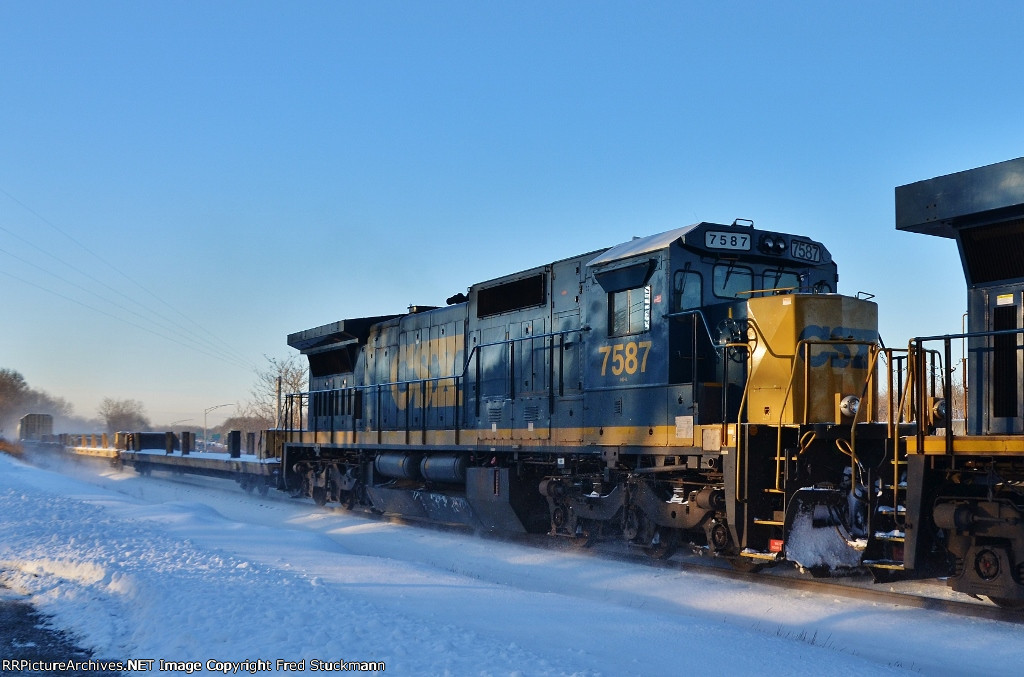 CSX 7587